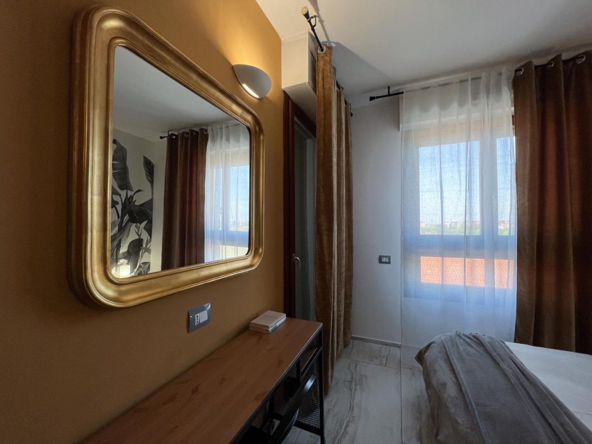 Holy-Day Rooms Milano ภายนอก รูปภาพ